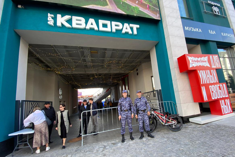 Росгвардия обеспечила общественный порядок на фестивалях «Молочная страна» и «АйДаФест» в Уфе