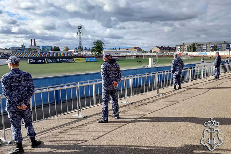 Росгвардейцы обеспечили безопасность граждан в период проведения Чемпионата России по спидвею в Башкортостане