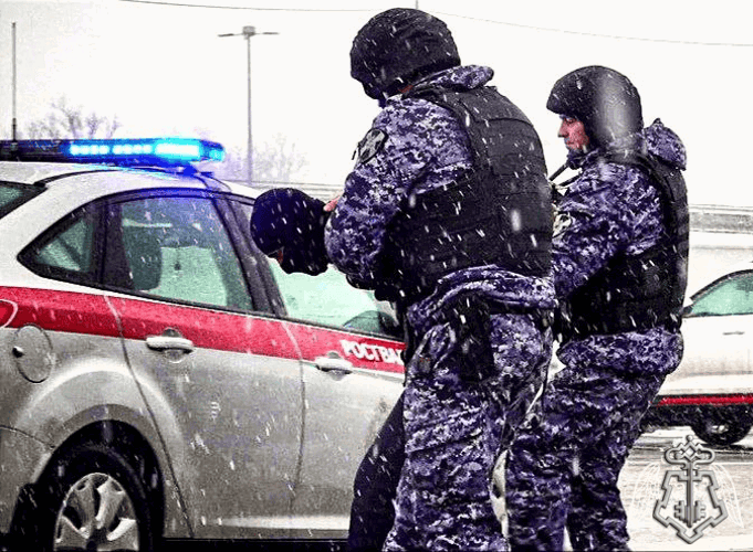 В Уфе росгвардейцы совместно с полицией задержали подозреваемого в грабеже с применением оружия