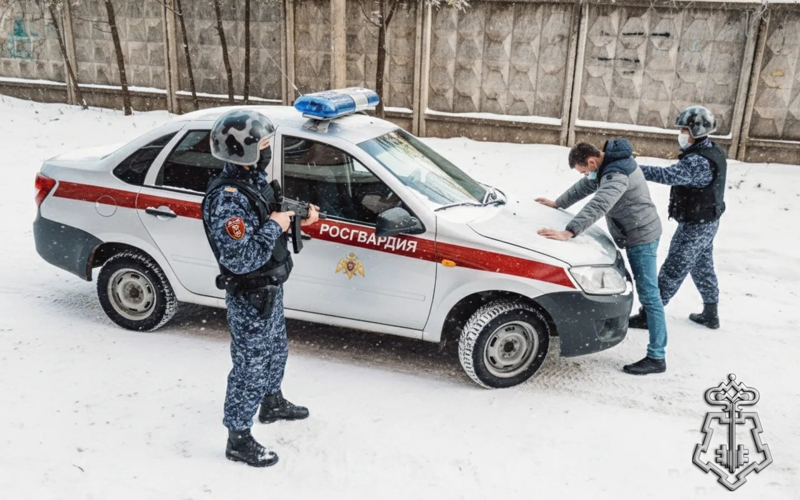 В Уфе росгвардейцы задержали подозреваемого в хищении из гипермаркета