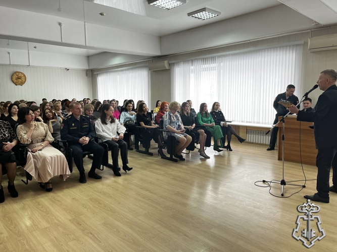 В Башкортостане женский коллектив Росгвардии поздравили с Международным женским днем