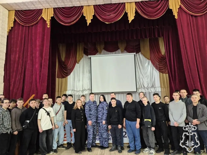 В Ишимбайском профессиональном колледже прошла встреча студентов с росгвардейцами