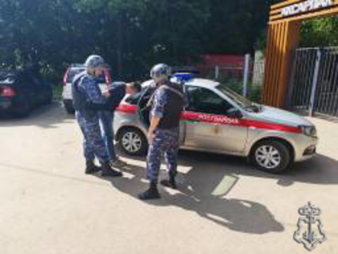 Сотрудники Управления вневедомственной охраны провели внеплановые учения на территории детского оздоровительного лагеря «Чайка»