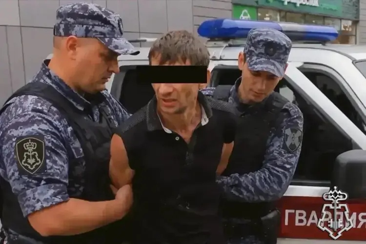 В Уфе сотрудники вневедомственной охраны задержали подозреваемого в грабеже из супермаркета