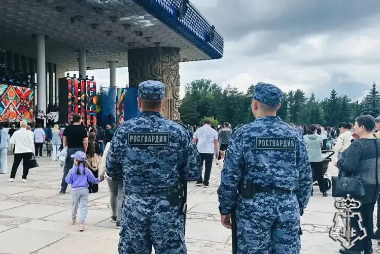 Сотрудники вневедомственной охраны Росгвардии обеспечили безопасность праздничных мероприятий в Башкортостане в День России