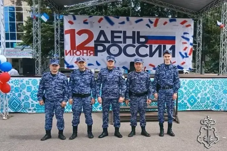 Сотрудники вневедомственной охраны Росгвардии обеспечили безопасность праздничных мероприятий в Башкортостане в День России