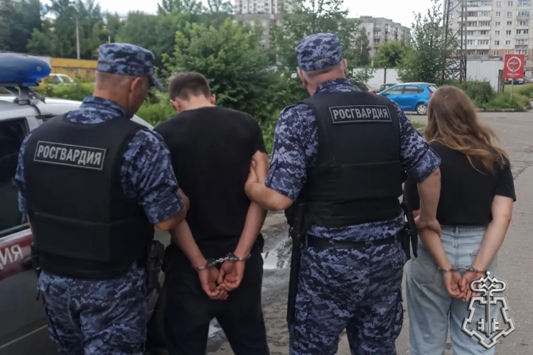 В Уфе сотрудники Росгвардии задержали подозреваемых в причинении телесных повреждений и хищении телефон