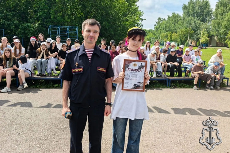 В Башкортостане в рамках акции "Каникулы с Росгвардией" для детей провели праздник безопасности