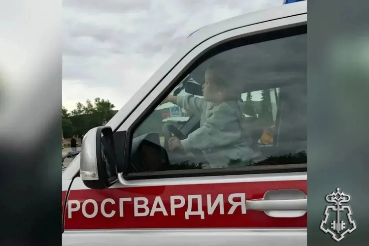 В Белорецке Республики Башкортостан сотрудники вневедомственной охраны Росгвардии развернули уникальную выставку техники