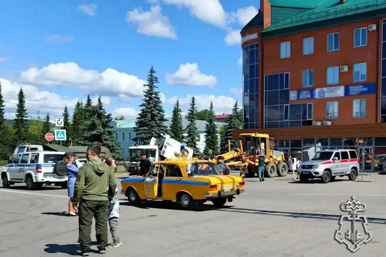 В Белорецке Республики Башкортостан сотрудники вневедомственной охраны Росгвардии развернули уникальную выставку техники