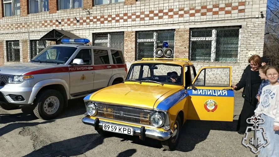 В Белорецке Республики Башкортостан сотрудники вневедомственной охраны Росгвардии развернули уникальную выставку техники