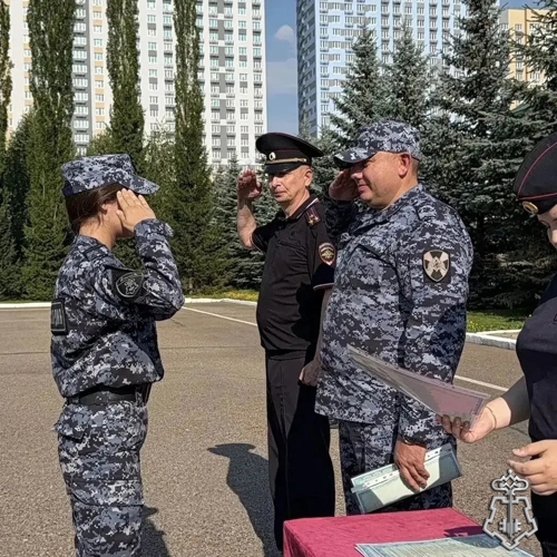 На факультете профессиональной подготовки состоялся выпуск сотрудников вневедомственной охраны