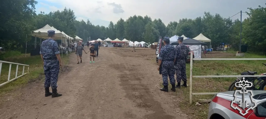 В Стерлитамаке сотрудники Росгвардии обеспечили правопорядок на фестивале банной культуры «Хумай-фест»