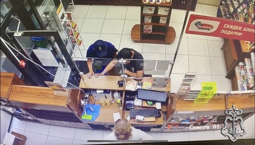 В Уфе сотрудники Росгвардии по горячим следам задержали подозреваемого в открытом хищении из аптеки