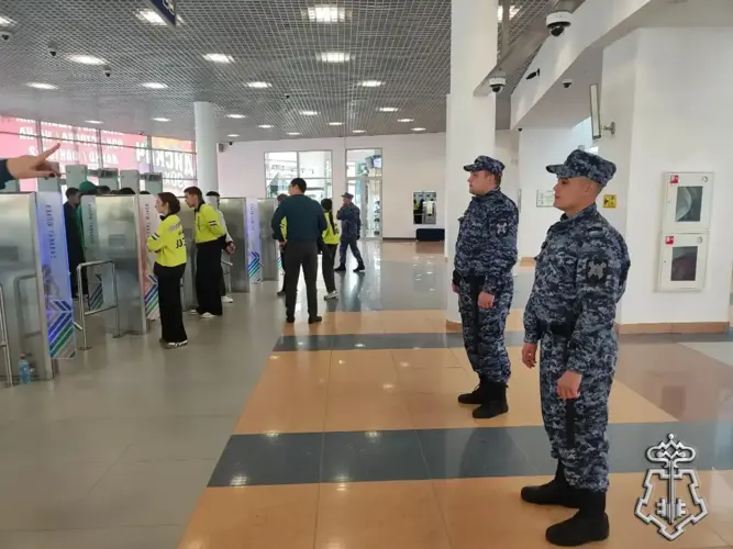 Под контролем Росгвардии: на ледовой арене в Уфе прошел матч КХЛ