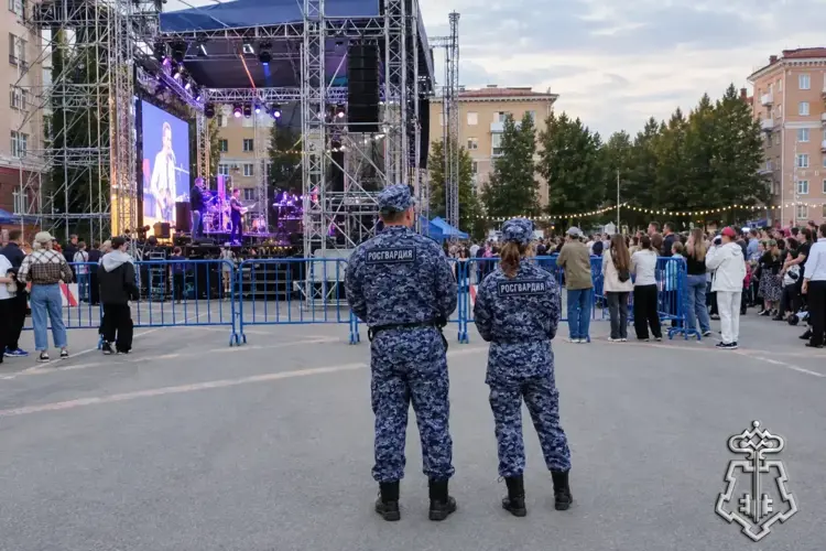 Росгвардейцы обеспечили безопасность празднования 80-летия города Октябрьский