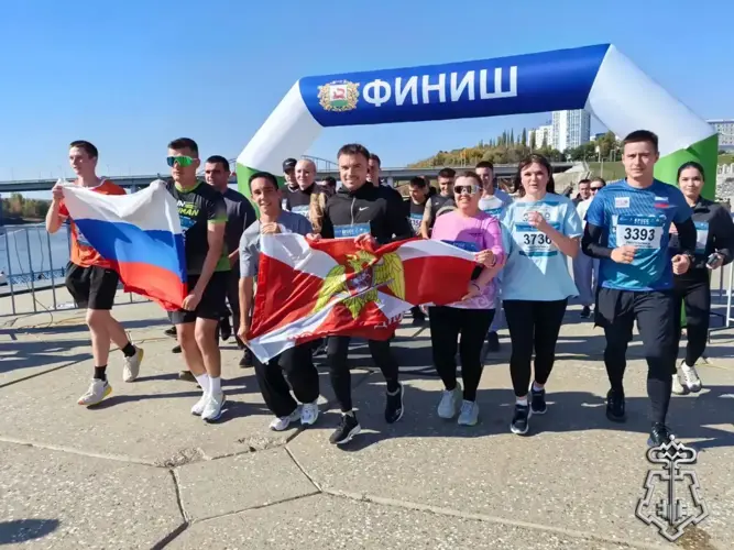 Вместе на старт: сотрудники вневедомственной охраны Росгвардии поддержали «Кросс нации» в Уфе