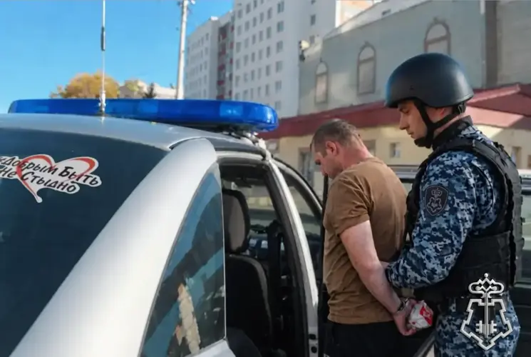  План побега сорван: росгвардейцы задержали дебошира прямо в общественном транспорте