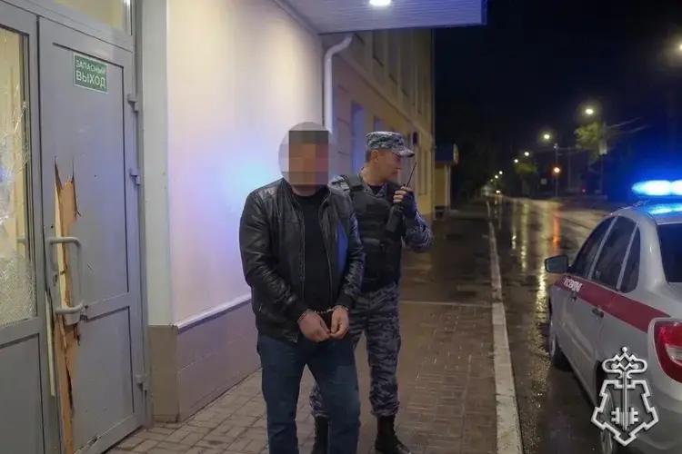 Попытка проникновения пресечена: в Уфе по сигналу тревоги задержан нарушитель общественного порядка