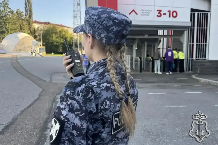 Росгвардейцы обеспечили безопасность во время футбольного матча в Уфе