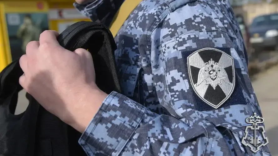 В Иглинском районе сотрудники вневедомственной охраны задержали гражданина с пневматическим оружием вблизи школы