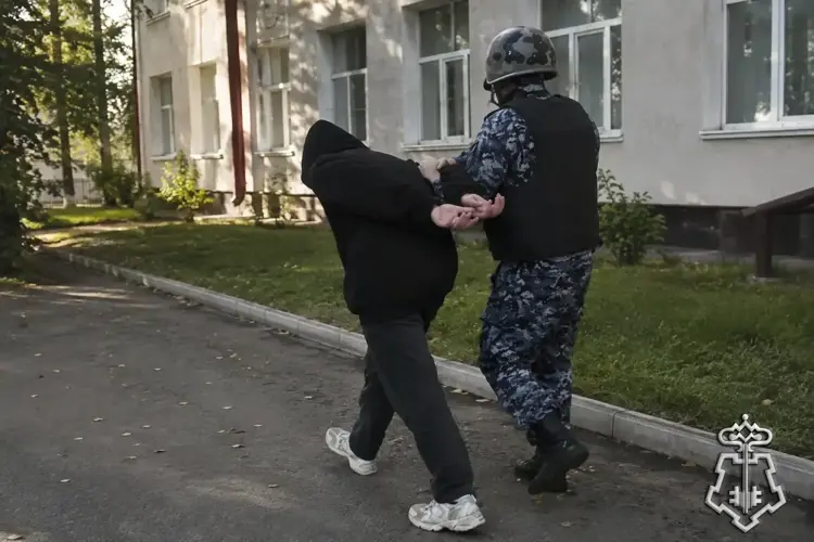 В городе Уфе сотрудники Росгвардии задержали подозреваемого в краже из гипермаркета