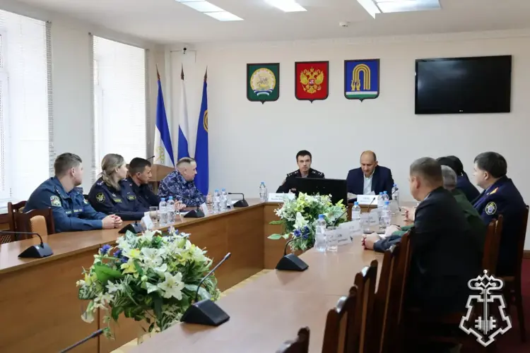 В городе Октябрьском представили нового начальника отдела вневедомственной охраны