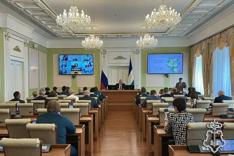  Начальник управления вневедомственной охраны принял участие в заседании КЧС по безопасности торговых объектов
