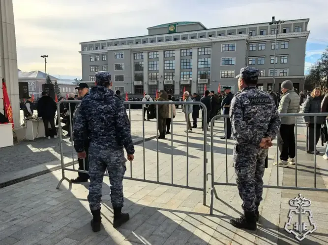 Росгвардейцы обеспечили охрану общественного порядка на торжественной церемонии в Уфе
