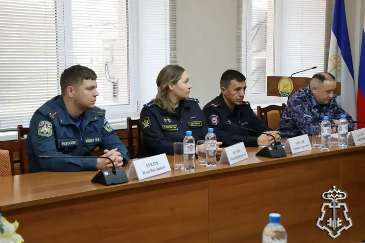 В городе Октябрьском представили нового начальника отдела вневедомственной охраны