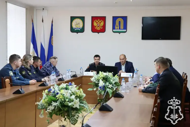В городе Октябрьском представили нового начальника отдела вневедомственной охраны
