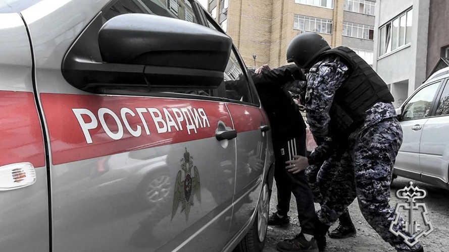 В Уфе росгвардейцы задержали подозреваемого в краже алкоголя и чипсов